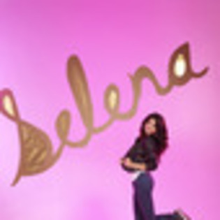 selena-gomez-401464l-thumbnail_gallery