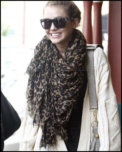 # - Miley in Perth (Australia) - [2]