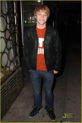 sterlingknight_net-arrivingattaylorspreitlersbday-0003