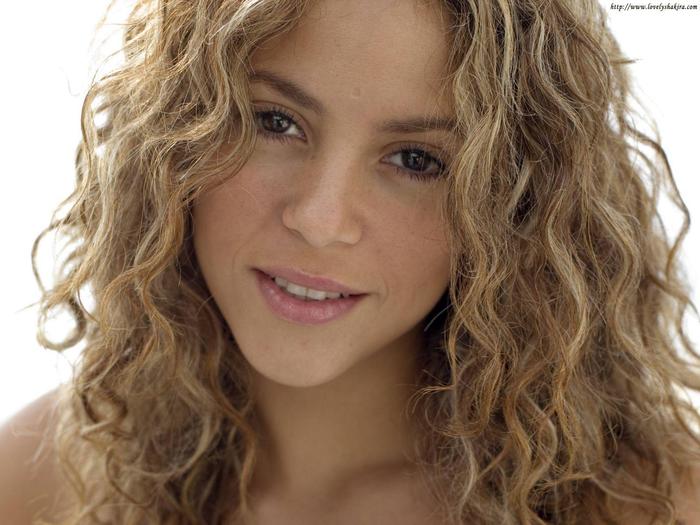 Shakira_HD_Wallpaper_1600_x_1200__DLTE2B