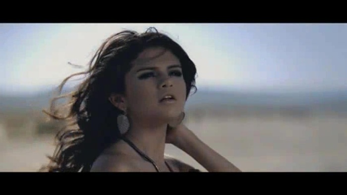 Selena Gomez & The Scene - A Year Without Rain 441