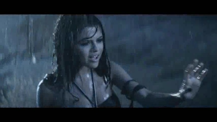 Selena Gomez & The Scene - A Year Without Rain 545