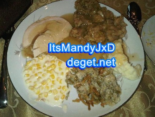 My mommys the best cook!! Having such a perfect Turkey Day! - Proofs 002