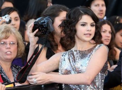 normal_009 - Selena Gomez Award Shows 2OO9 November 22 American Music Awards