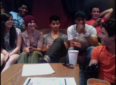 Jonas Brothers Live Chat (30)