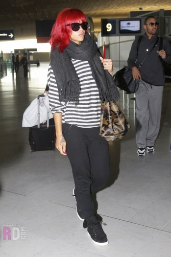 normal_020 (1) - x - Rihanna - x