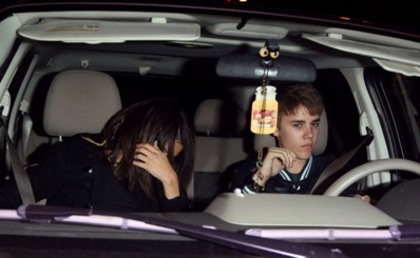 Justin-Bieber-Selena-Gomez-Celebrate-17th-Birthday-PHOTOS-7[1]