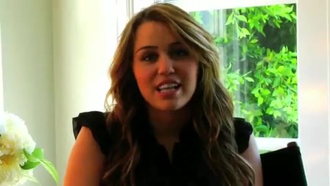 CAUFGTE7 154 - x exclusive Rare Behind the Scenes of Miley and Max Azria clothing line