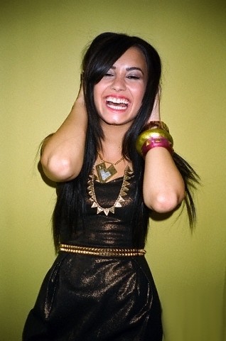 Pic 4 - Demi Lovato club