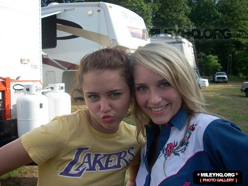 Miley Cyrus Personal Photos 001 (15)