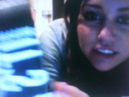 11323941_SMWQVUIZN[1] - miley Cyrus on webcam