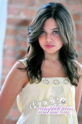 normal_daniellecampbell7~0