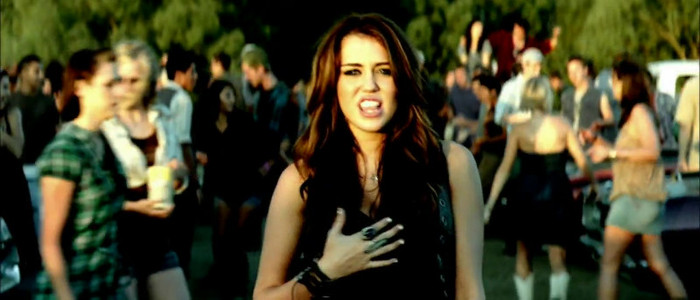 Miley Cyrus - Party In The U.S.A. 090