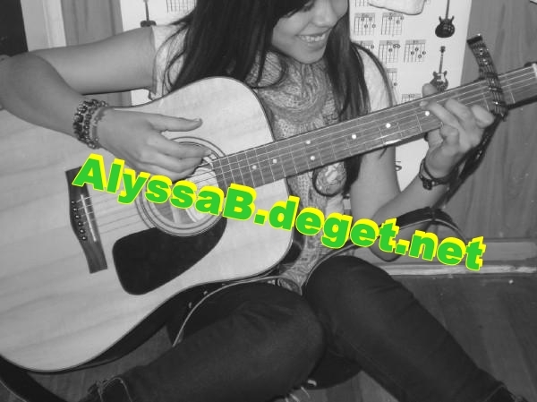 me and my guitar :]