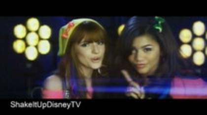 41588902_FXWDCGVQB - bella thorne and zendaya coleman-watch me