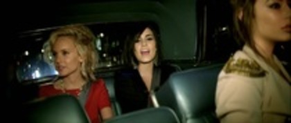 demi l rememebr decem (16)