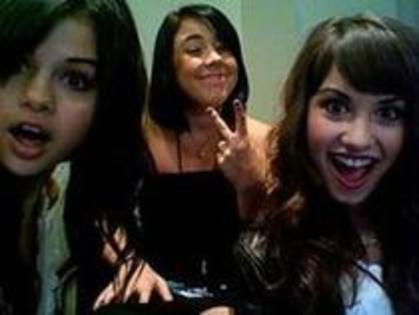 BRHWZNRQTUTIFICZJMN - me-selena and marissa