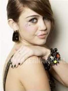 16133245_KJKOZBHFU - Sedinta foto Miley Cyrus 11