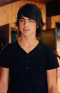 joejonas_1231435223