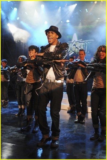 New-Camp-Rock-2-stills-camp-rock-2-13454087-467-700