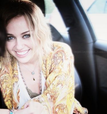 @KeepCalmAndLoveMileyx3