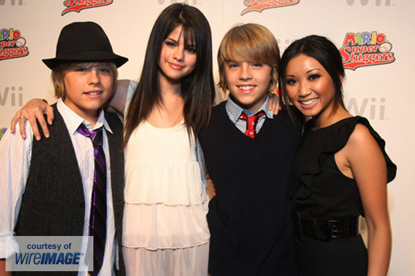 large_dylan-sprouse-cole-sprouse-selena-gomez-and-brenda-song-at-dylan-and-coles-16th-birthday-party