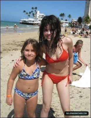 All my pictures with Selena Gomez (59)