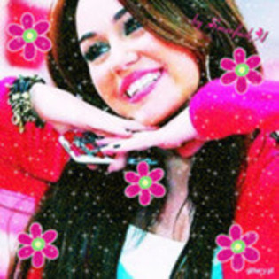 20267943_AEYCOQAAP - miley cyrus glitter and wallpapper