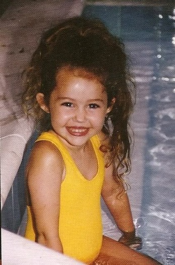 scan0001-Copy2 - My all pics with Miley Ray Cyrus_00