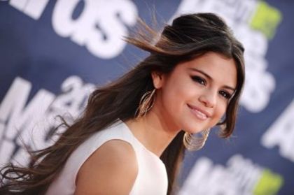 normal_010 - Selena Gomez Award Shows 2O11 June O5 MTV Movie Awards