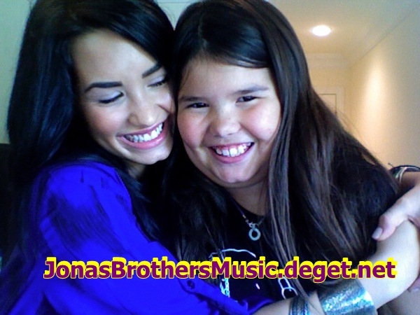 demi and Marissa =x