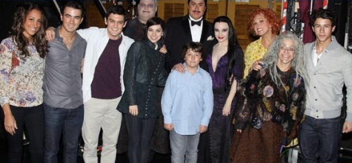 normal_MQ_ADDAMS010 - JB and Addams Family on Broadway