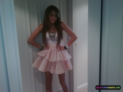 Miley Cyrus (13) - 0 Miley Cyrus-Twitter Pictures 0