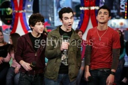 8 - MTV TRL With The Jonas Brothers