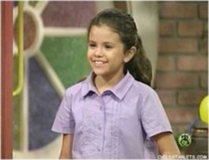 Selena Childhood