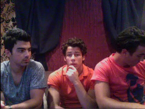 Jonas Brothers Live Chat (4) - Jonas Brothers Live Chat