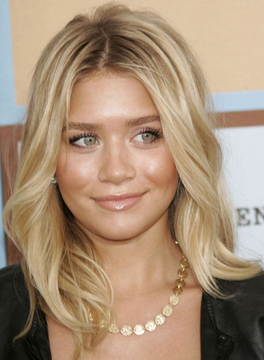 ashley-olsen-wavy-blonde