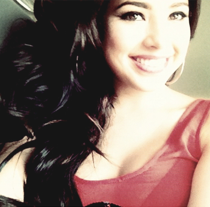 Jasmine Villegas. (190)