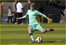 justin-bieber-barcelona-soccer-04