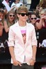 justin-bieber-mmva-2011-red-carpet-f1