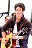 nick_jonas_2469360