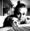 Miley with Ziggy =)♥