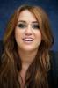 Miley-Cyrus_COM-TheLastSongPressConference-2010mar13-007