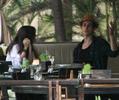 selena-gomez-david-henrie-date (5)-thumb-437x368