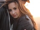 demi-lovato-give-yourt-heart-a-break