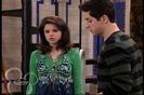 2-26-Wizards-vs-Vampires-On-Waverly-Place-selena-gomez-7405934-400-266