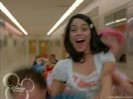 ashleyMtisdale_com-highschoolmusical2-whattimeisit-252