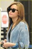 demi-lovato-burbank-airport-02