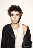 bieber_lgo9t9Jw9F1qcx98no1_500-1