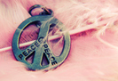 feather-peace-peace-and-love-photograph-pink-pretty-Favim.com-40666